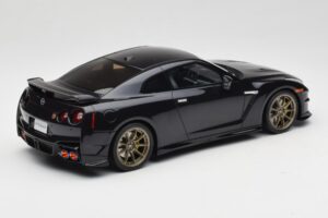 Nissan GT-R R35 Takumi Edition Midnight Purple GT Spirit 1:18 GT932 Hartsi — kuva 2 / 6