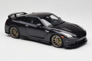 Nissan GT-R R35 Takumi Edition Midnight Purple GT Spirit 1:18 GT932 Hartsi — kuva 4 / 6