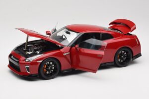 Nissan GT-R R35 Track Edition NISMO Vibrant Red MotorHelix 1:18 M83511 Metalli — kuva 2 / 8