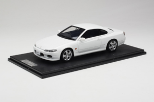Nissan Silvia S15 Spec-S Valkoinen Cracked Plexi One Model 1:18 REMC034 Metalli — kuva 2 / 7
