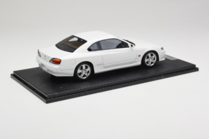 Nissan Silvia S15 Spec-S Valkoinen Cracked Plexi One Model 1:18 REMC034 Metalli — kuva 3 / 7