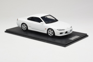 Nissan Silvia S15 Spec-S Valkoinen Cracked Plexi One Model 1:18 REMC034 Metalli — kuva 4 / 7
