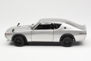 Nissan Skyline 2000 GT-R KPGC110 Hopea Kyosho 1:18 08255S Metalli — kuva 4 / 8