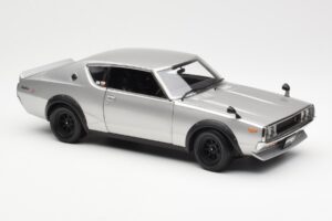 Nissan Skyline 2000 GT-R KPGC110 Hopea Kyosho 1:18 08255S Metalli — kuva 6 / 8