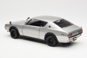 Nissan Skyline 2000 GT-R KPGC110 Hopea Kyosho 1:18 08255S Metalli — kuva 7 / 8