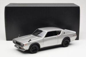 Nissan Skyline 2000 GT-R KPGC110 Hopea Kyosho 1:18 08255S Metalli — kuva 8 / 8
