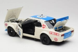 Nissan Skyline 2000GT-R KPGC10 #15 K. Takahashi Nissan Works JTCC 1972 Kyosho 1:18 08122B Metalli — kuva 5 / 8
