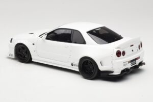 Nissan Skyline GT-R BNR34 by KRC Pearl White Otto 1:18 OT1135 Hartsi — kuva 5 / 6
