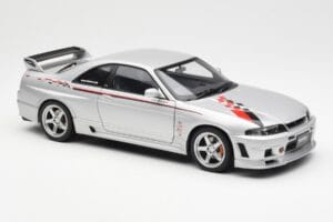 Nissan Skyline GT-R R33 R-Tune Hopea AUTOart 1:18 77326 Metalli — kuva 6 / 8