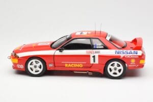 Nissan Skyline GT-R R32 #1 J. Richards / M. Skaife Bathurst 1000 Winner 1992 AUTOart 1:18 89279 Metalli — kuva 4 / 8