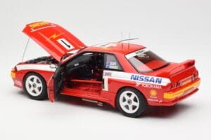 Nissan Skyline GT-R R32 #1 J. Richards / M. Skaife Bathurst 1000 Winner 1992 AUTOart 1:18 89279 Metalli — kuva 5 / 8