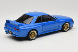 Nissan Skyline GT-R R32 V-Spec II Tuned Sininen AUTOart 1:18 77415 Metalli — kuva 3 / 8