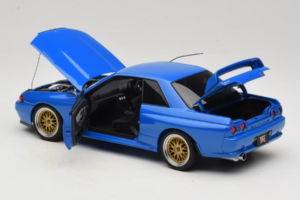 Nissan Skyline GT-R R32 V-Spec II Tuned Sininen AUTOart 1:18 77415 Metalli — kuva 5 / 8