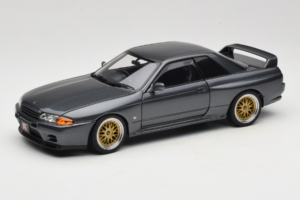 Nissan Skyline GT-R R32 V-Spec II Tuned Gun Grey Metallic AUTOart 1:18 77417 Metalli