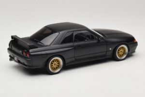 Nissan Skyline GT-R R32 V-Spec II Tuned Version Matt Black AUTOart 1:18 77418 Metalli — kuva 3 / 8