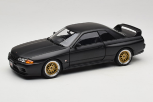 Nissan Skyline GT-R R32 V-Spec II Tuned Version Matt Black AUTOart 1:18 77418 Metalli