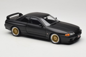 Nissan Skyline GT-R R32 V-Spec II Tuned Version Matt Black AUTOart 1:18 77418 Metalli — kuva 6 / 8
