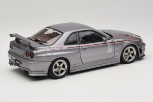 Nissan Skyline GT-R R34 Nismo S-Tune Hopea AUTOart 1:18 77358 Metalli — kuva 3 / 8