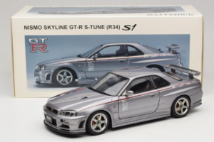 Nissan Skyline GT-R R34 Nismo S-Tune Hopea AUTOart 1:18 77358 Metalli — kuva 8 / 8