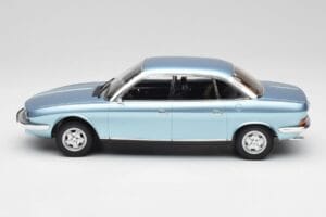 NSU Ro80 Sininen Metallic Minichamps 1:18 151015400 Metalli — kuva 3 / 6
