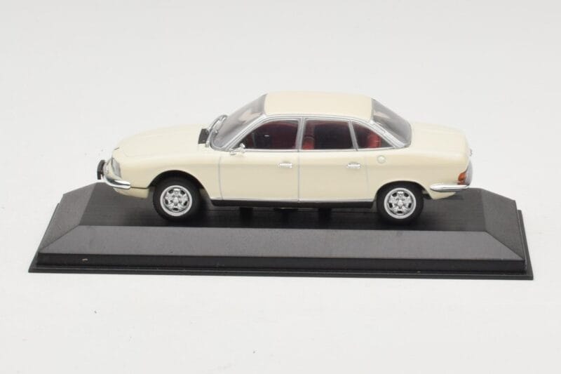 NSU Ro80 Valkoinen Minichamps 1:43 NUS001 Metalli