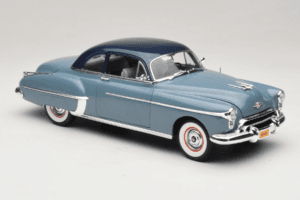 Oldsmobile 88 Sininen Grease Auto World 1:18 AWSS103/06 Metalli — kuva 6 / 8