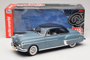 Oldsmobile 88 Sininen Grease Auto World 1:18 AWSS103/06 Metalli — kuva 8 / 8