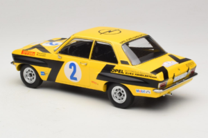 Opel Ascona A #2 W. Rohrl / C. Geistdorfer Rally Acropolis 1975 MCG 1:18 MCG18344R Metalli — kuva 5 / 6