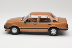 Opel Ascona C Berlina Beige Metallic MCG 1:18 MCG18459 Metalli — kuva 3 / 6