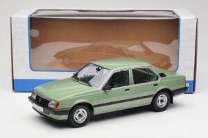 Opel Ascona C Metallic Light Green MCG 1:18 MCG18458 Metalli — kuva 6 / 6