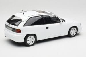 Opel Astra F GSi Blanc Casablanca Norev 1:18 183673 Metalli — kuva 2 / 6