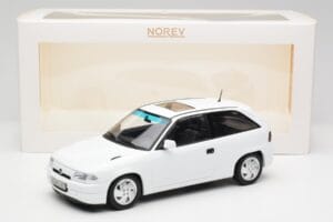 Opel Astra F GSi Blanc Casablanca Norev 1:18 183673 Metalli — kuva 6 / 6
