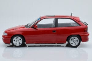 Opel Astra F GSi Punainen Norev 1:18 183672 Metalli — kuva 3 / 6
