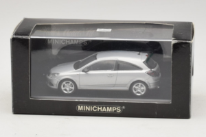 Opel Astra H GTC Hopea Minichamps 1:43 ASTRA003 Metalli — kuva 4 / 4