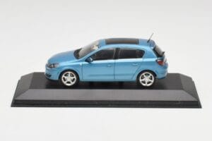 Opel Astra H Vaaleansininen Minichamps 1:43 400043001 Metalli