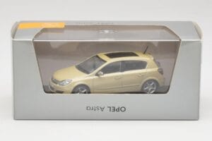 Opel Astra H Keltainen Metallic Minichamps 1:43 403043003 Metalli — kuva 4 / 4