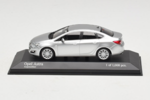 Opel Astra J Hopea Minichamps 1:43 410042000 Metalli