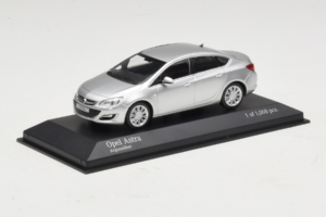 Opel Astra J Hopea Minichamps 1:43 410042000 Metalli — kuva 2 / 5