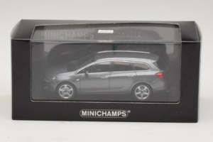 Opel Astra J Sports Tourer Minichamps 1:43 400049014 Metalli — kuva 4 / 4