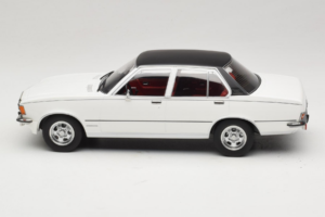 Opel Commodore B Valkoinen MCG 1:18 MCG18564 Metalli — kuva 3 / 6