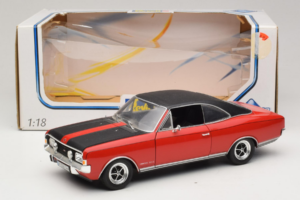 Opel Commodore GS/E Punainen Revell 1:18 8826 Metalli — kuva 8 / 8