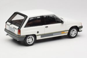 Opel Corsa A Sprint Valkoinen MCG 1:18 MCG18432 Metalli — kuva 2 / 6