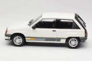 Opel Corsa A Sprint Valkoinen MCG 1:18 MCG18432 Metalli — kuva 3 / 6