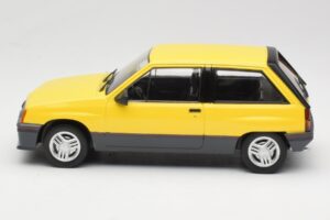 Opel Corsa A SR Keltainen MCG 1:18 MCG18431 Metalli — kuva 3 / 6