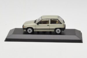 Opel Corsa A Swing Vihreä Minichamps 1:43 400045002 Metalli