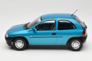 Opel Corsa B Blue Metallic MCG 1:18 MCG18514 Metalli — kuva 3 / 6