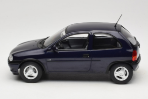 Opel Corsa B Dark Blue Metallic MCG 1:18 MCG18905 Metalli — kuva 3 / 6