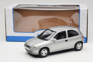 Opel Corsa B Grey Metallic MCG 1:18 MCG18515 Metalli — kuva 6 / 6