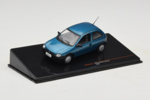 Opel Corsa B Swing Sininen IXO 1:43 CLC581N Metalli — kuva 2 / 4