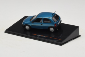 Opel Corsa B Swing Sininen IXO 1:43 CLC581N Metalli — kuva 3 / 4